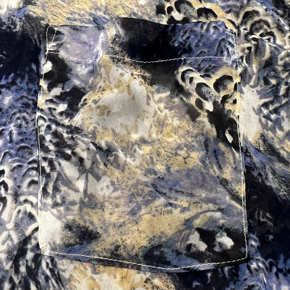 EUC ✵☽Free People☾✵ Sheer Button Down Blouse | Blue Roll Tab Animal Top | XS - Picture 7 of 15